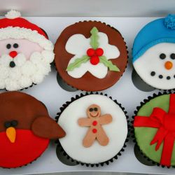 Christmas Selection Cupcakes. £2